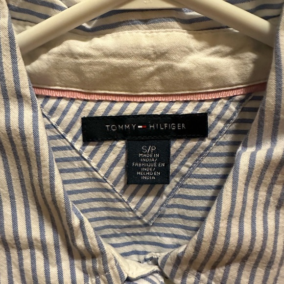 NWOT Tommy Hilfiger button down shirt - Picture 2 of 4